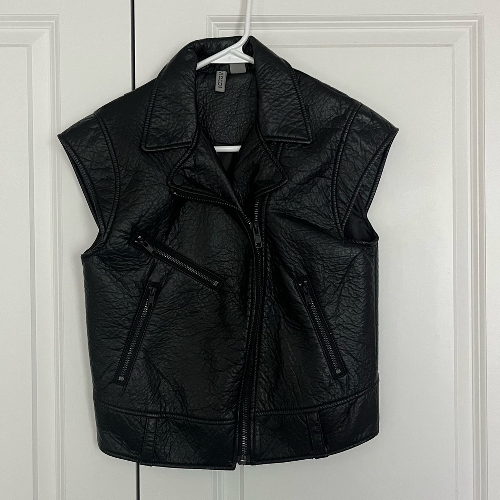 Black Faux Leather Moto Vest w Zipper Pockets Women’s Size 6 - Sleeveless